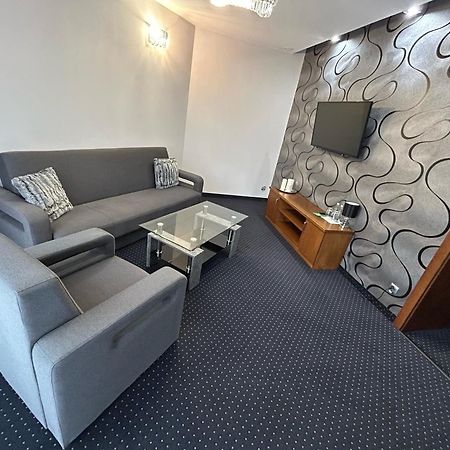 Hotel Crystal Janikowo Εξωτερικό φωτογραφία